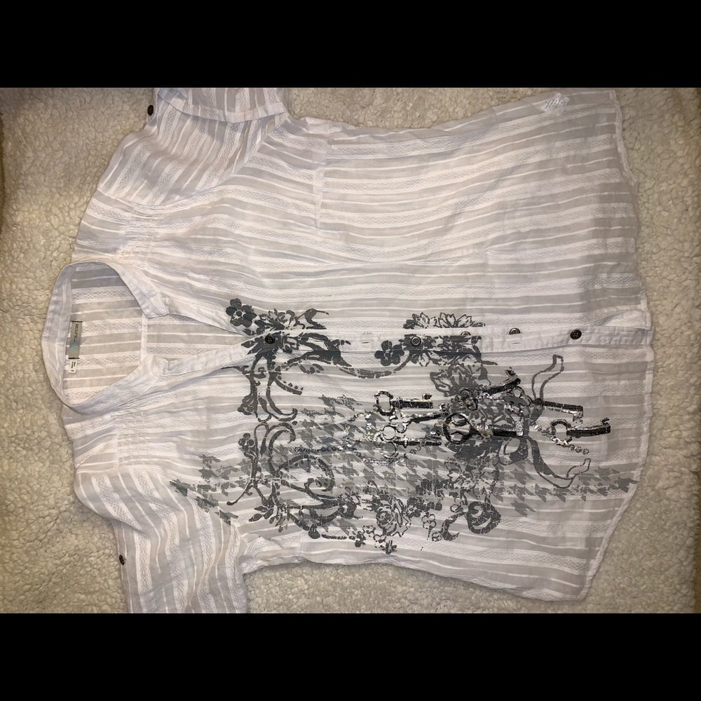 Women’s button down dress shirt